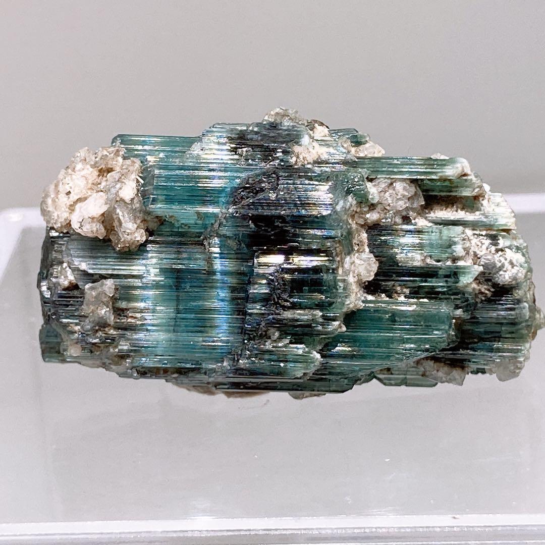 プ*ト様 トルマリン　原石　鉱物標本　200