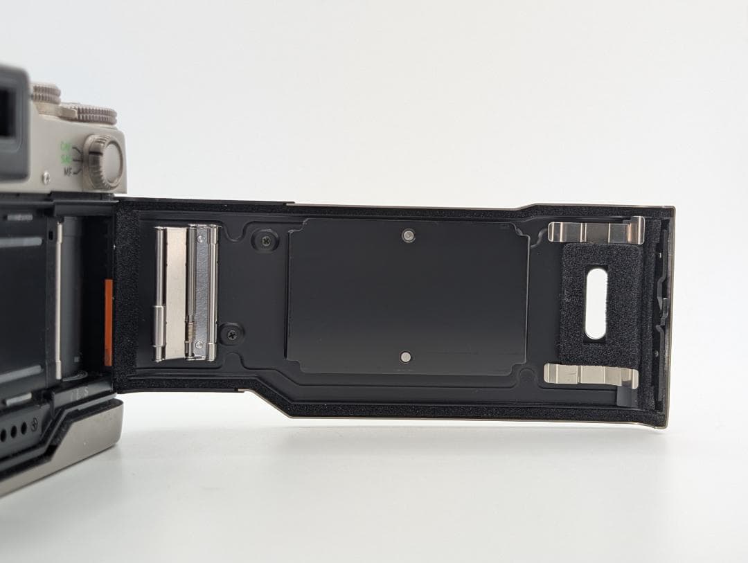 【ジャンク扱い】CONTAX G2 レンジファインダーカメラ シルバー