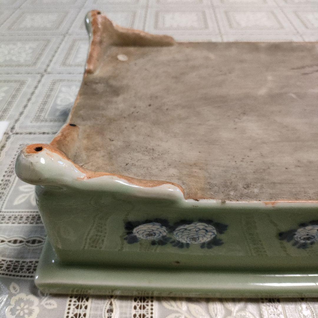 菊花紋様　脚付き長方形青磁水盤　　盆栽鉢　陶磁器