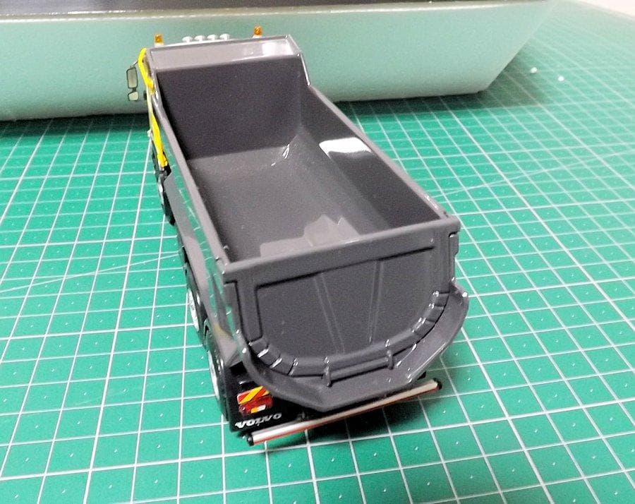 【新品】VOLVO FMX 6×4　Tipper トラック 1/50 スケール