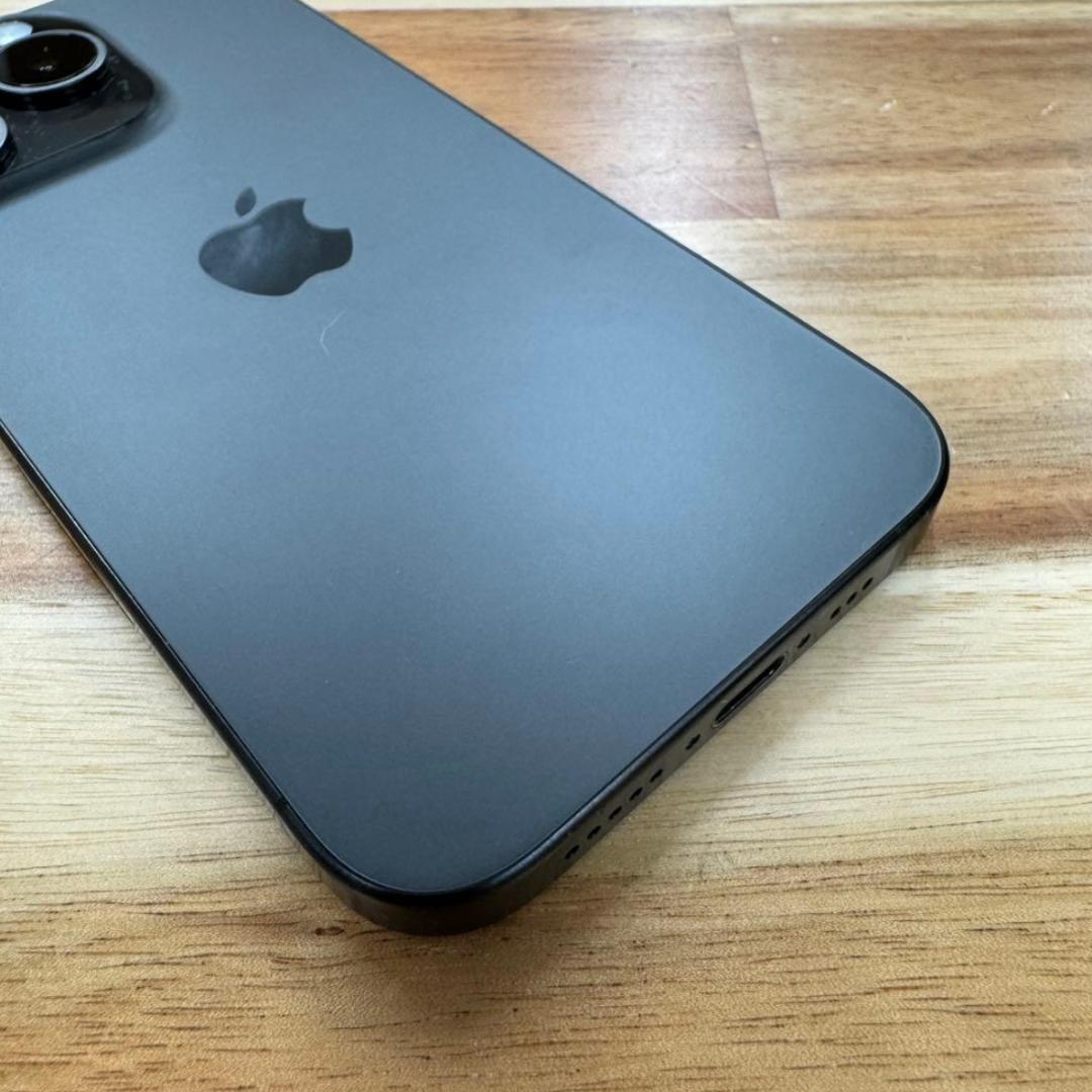 超美品　iPhone 15 Pro 256gb SIMフリー版