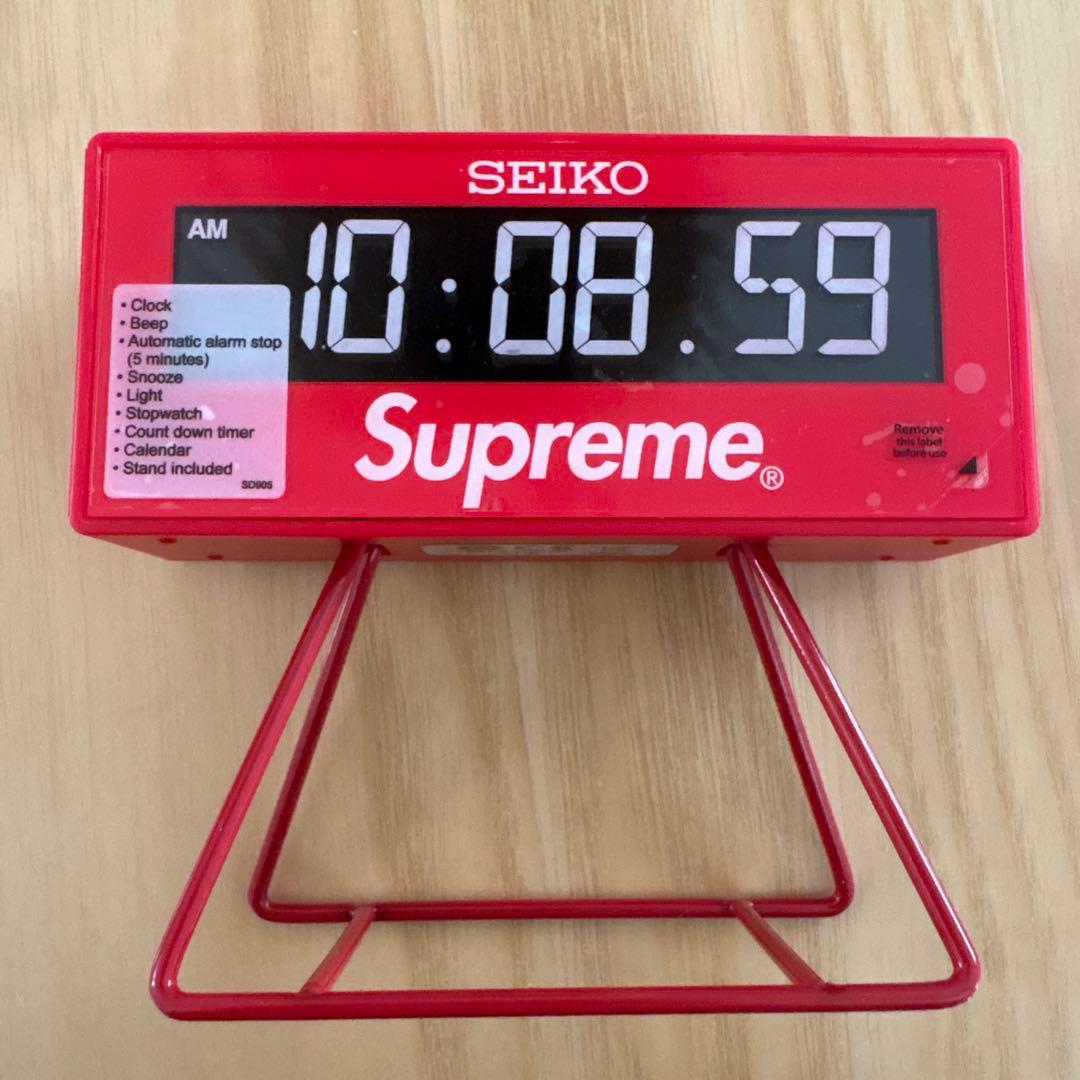SEIKO Supreme シュプリーム デジタル置時計 レッド