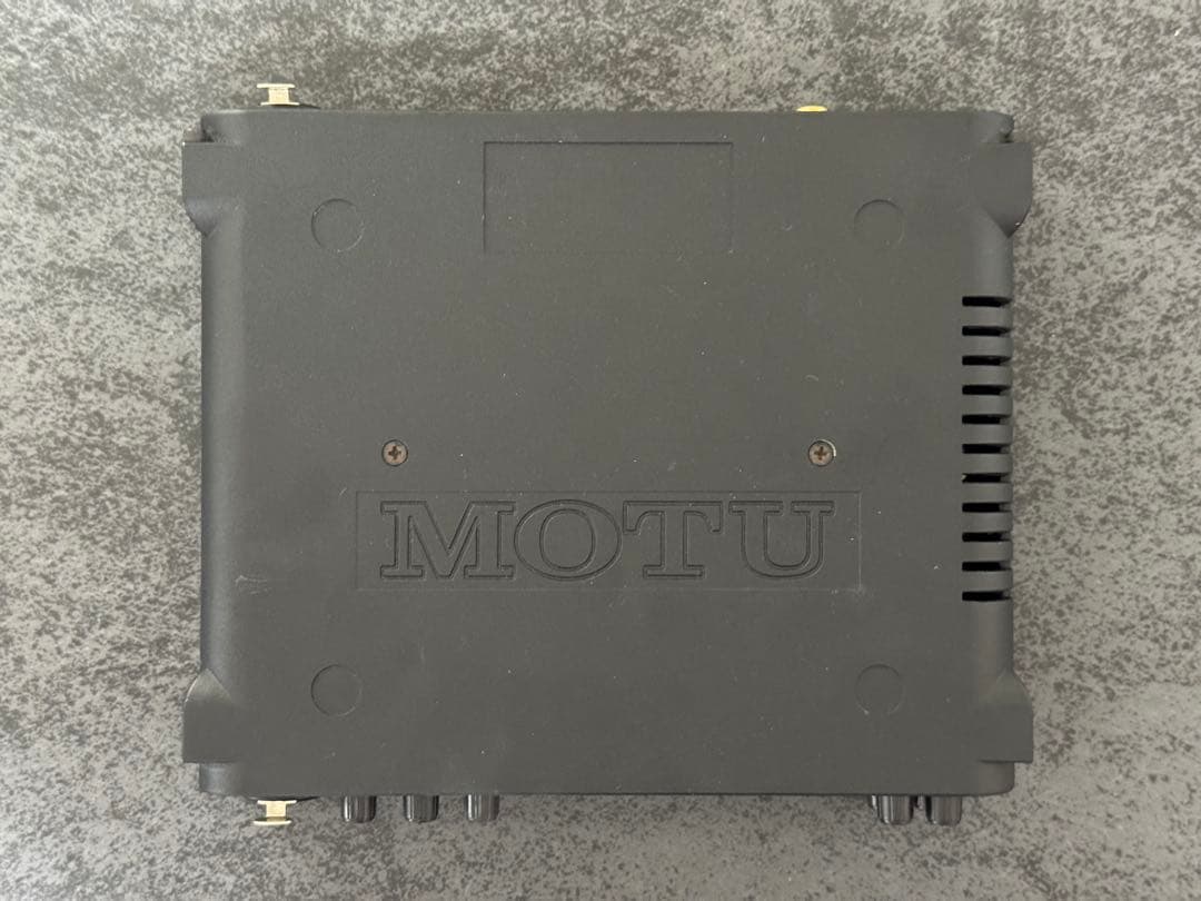 MOTU Ultralite mk3 Hybrid 後期型