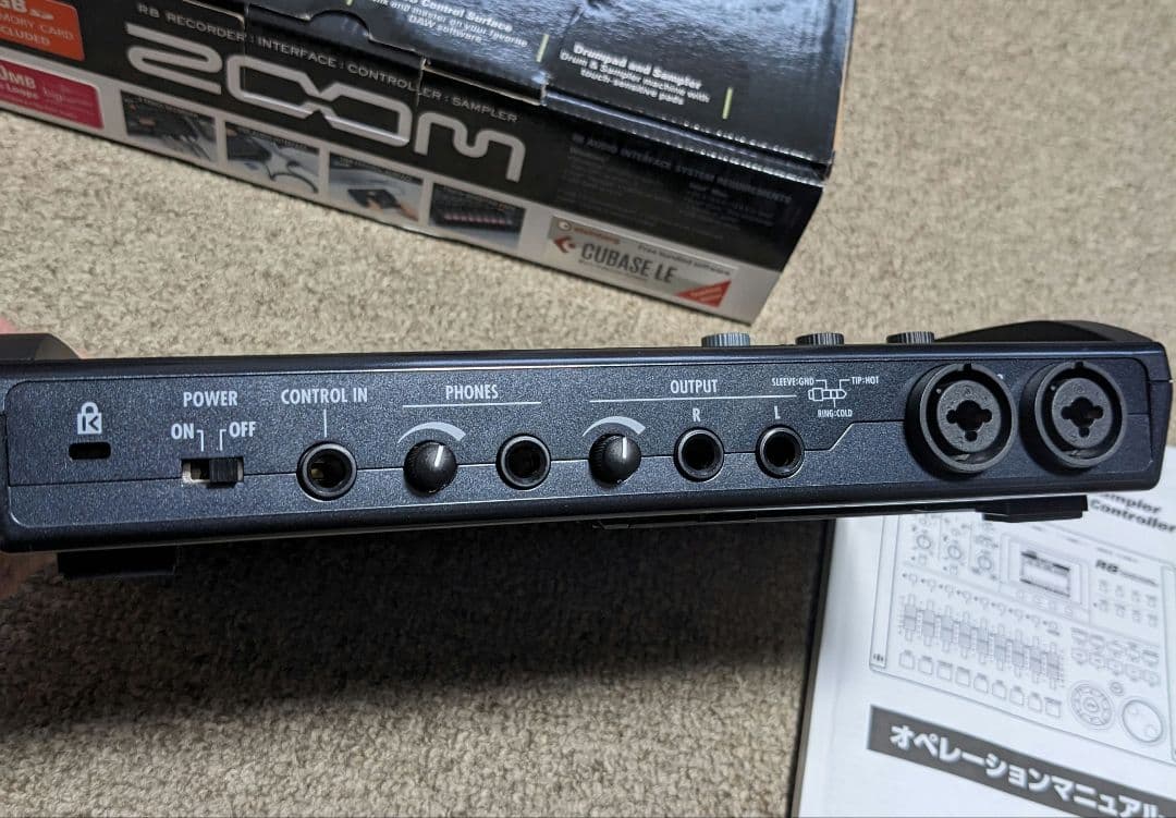 【美品】Zoom R8 マルチトラックレコーダー