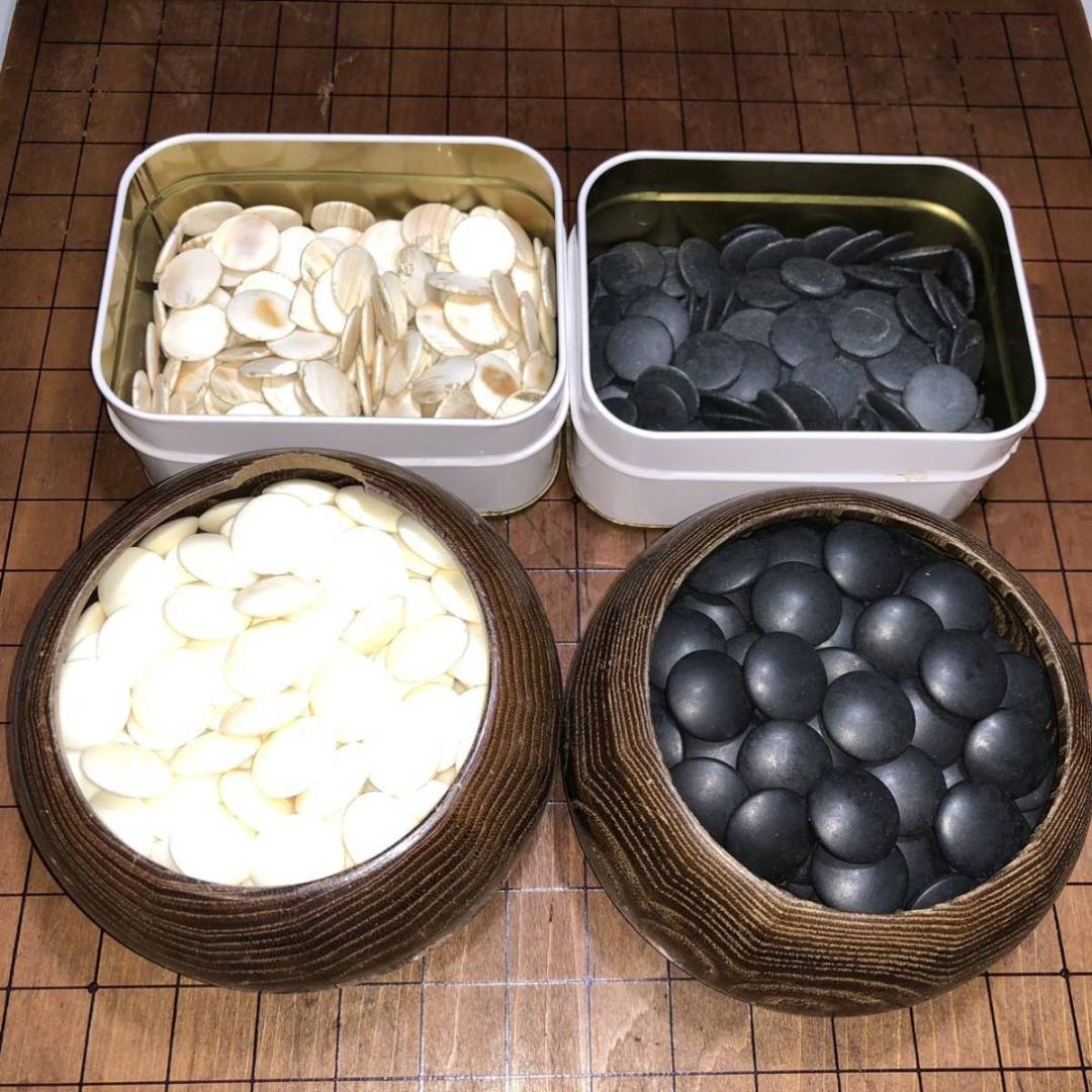 囲碁 碁盤・へそ有り・汚れキズあり、碁石 那智黒 蛤 はまぐり・かけ割れあり、