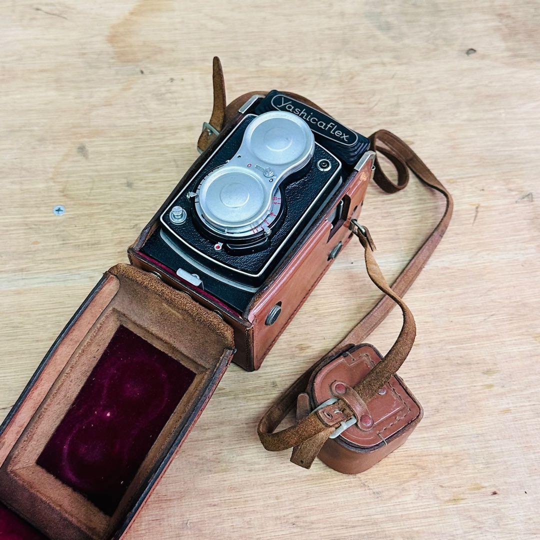YashicaFlex 二眼レフカメラ レザーケース付き動作未確認