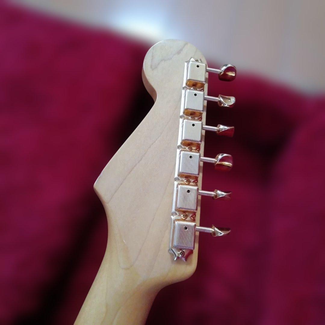 エレキギター Ｅａｓｔ　Ｖｉｌｌａｇｅ　Ｇｕｉｔｅｒｓ