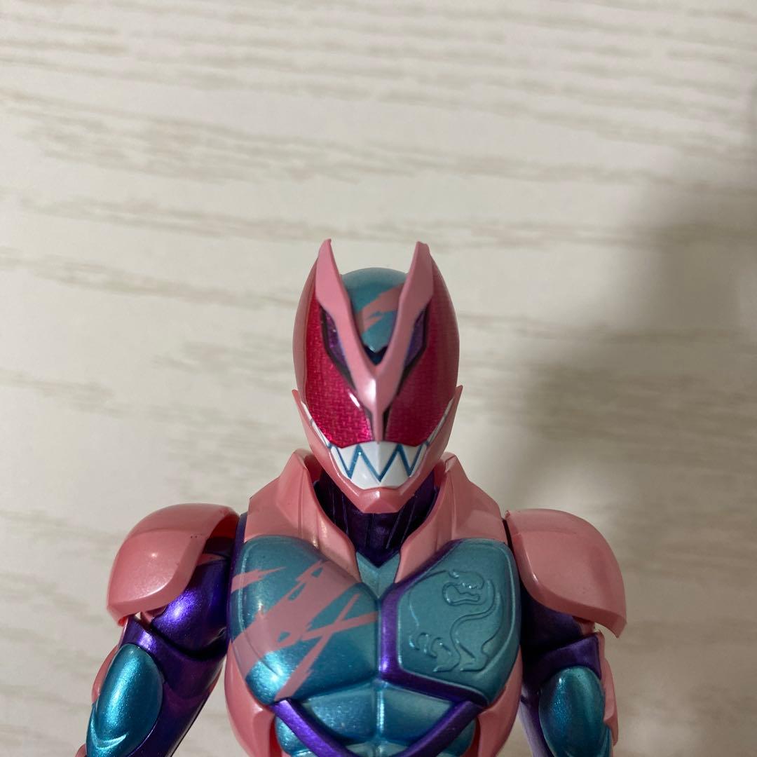 S.H.Figuarts 仮面ライダーリバイ バイス ライブ エビル ジャンヌ