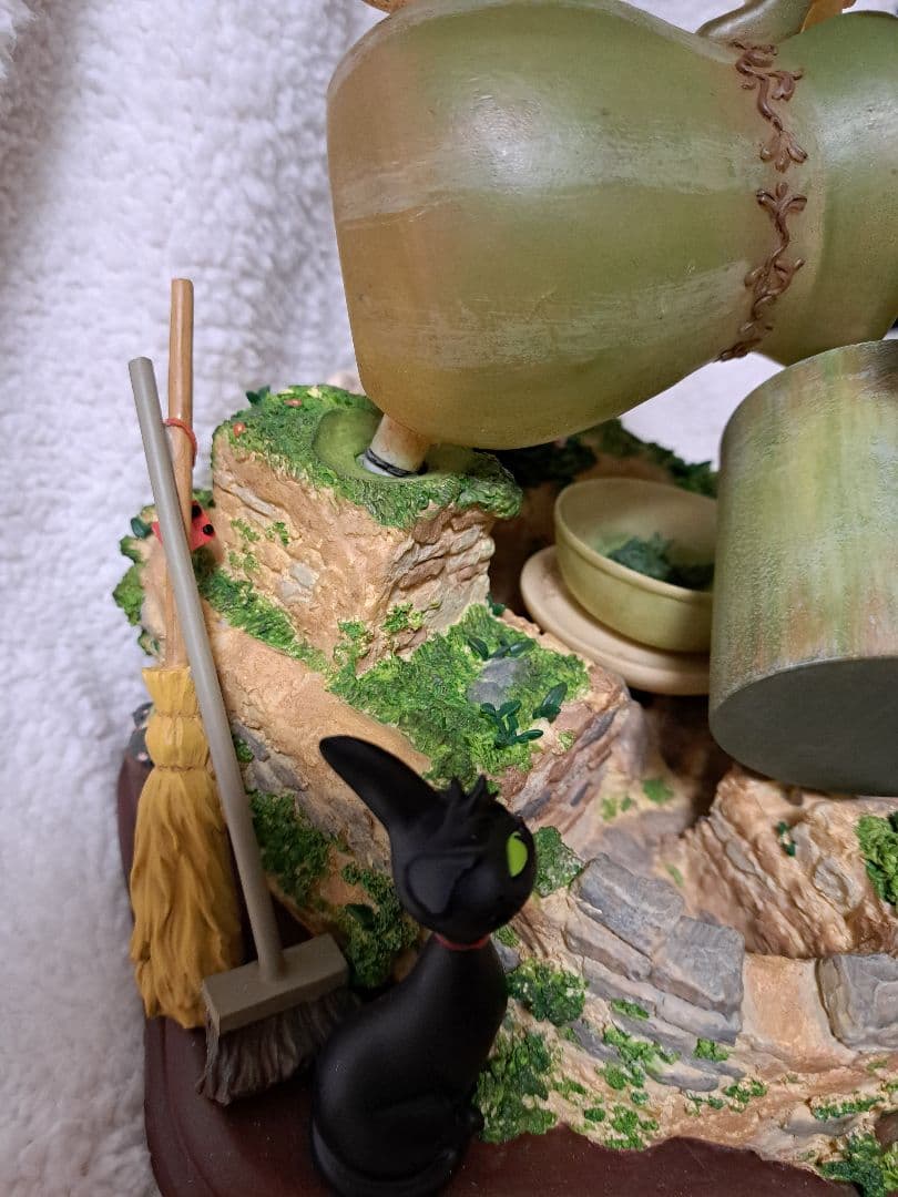 ジブリ　魔女の宅急便　ウォーターガーデン　不思議な水辺