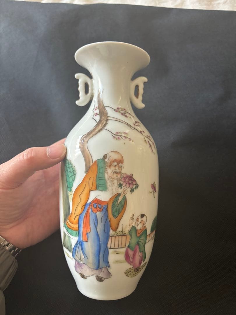 中国古美術 清末民国時代　粉彩　花瓶　人物画　高さ22cm