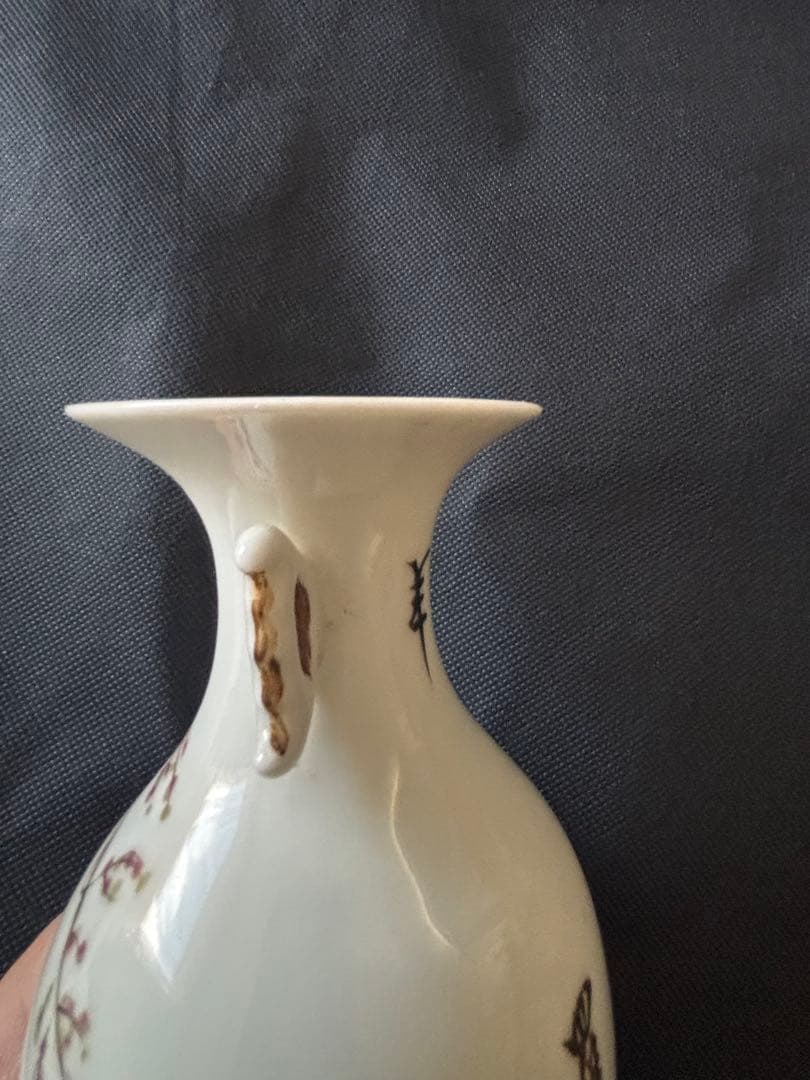 中国古美術 清末民国時代　粉彩　花瓶　人物画　高さ22cm