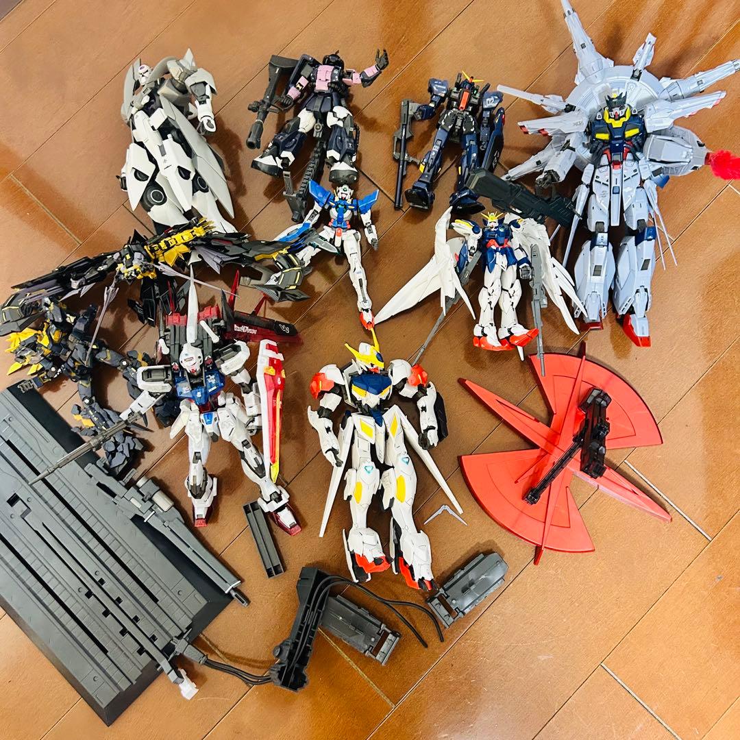 完成品　ガンプラセット 10体 スタンド付き