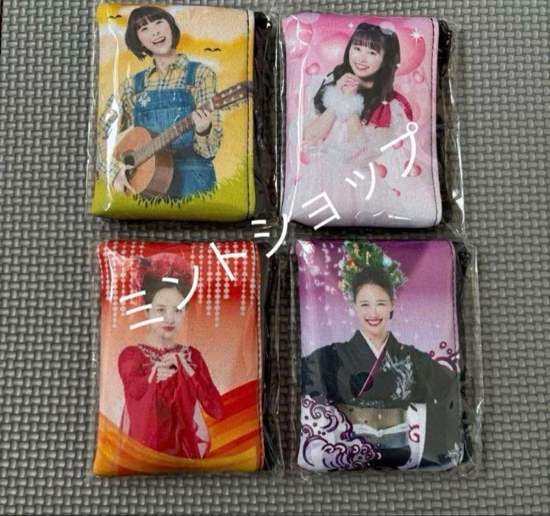 【未使用】レア　限定グッズ　ももいろクローバーZポーチ、ストラップ、缶バッジ