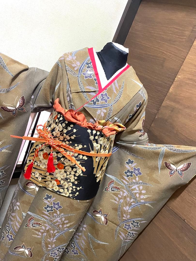 振袖フルセット6点サイズM〜Ｌ正絹　　舞蝶草花文　暈し染め