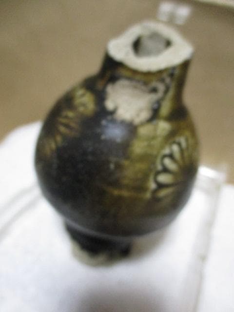 古瀬戸　鉄釉の仏花器　鎌倉ですが　O35-1