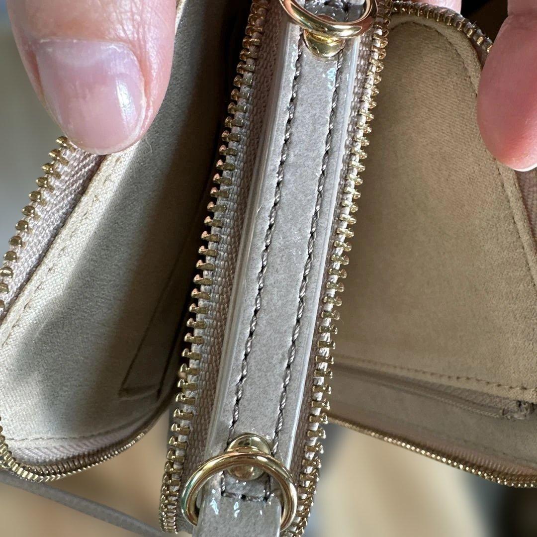 お値下げ美品　ATAO アミュレット お財布ショルダー 3wayパールグレージュ