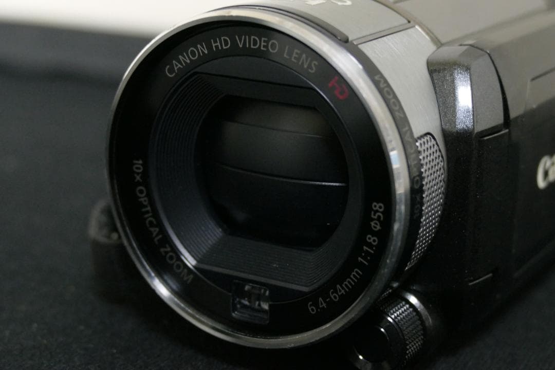 Canon フルHD対応デジタルビデオカメラ　iVIS HF S21（中古）