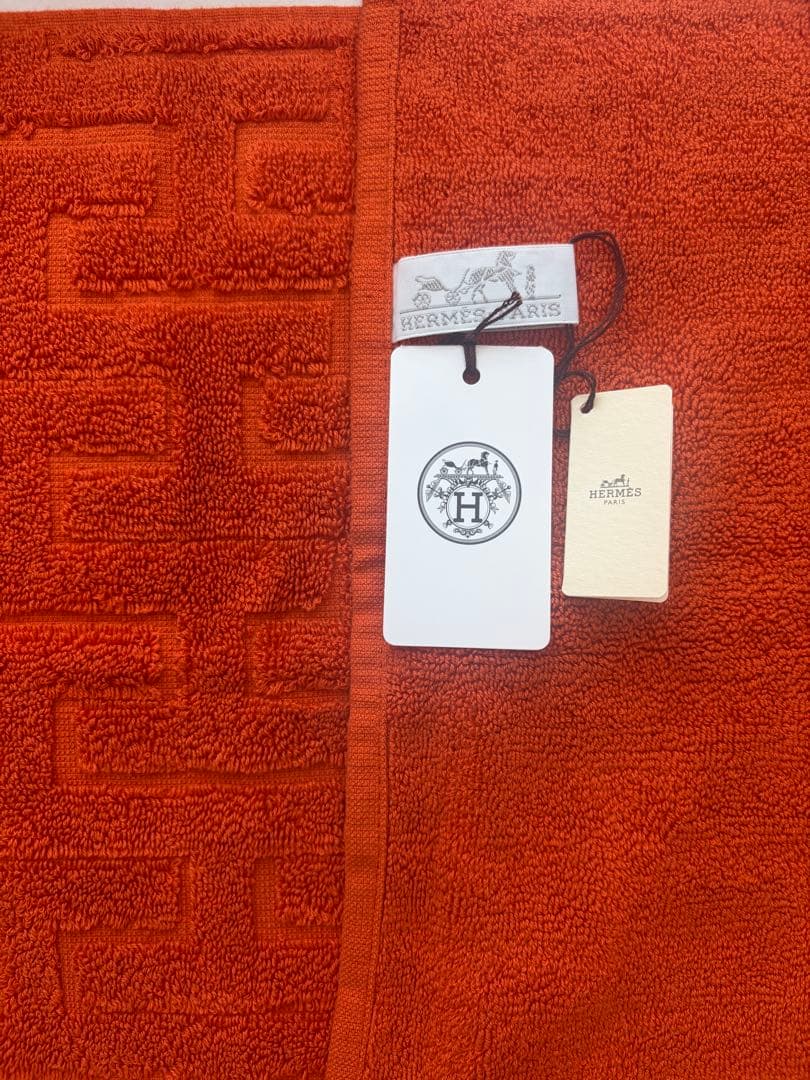 新品未使用　HERMES（エルメス）タオル95x55オレンジ