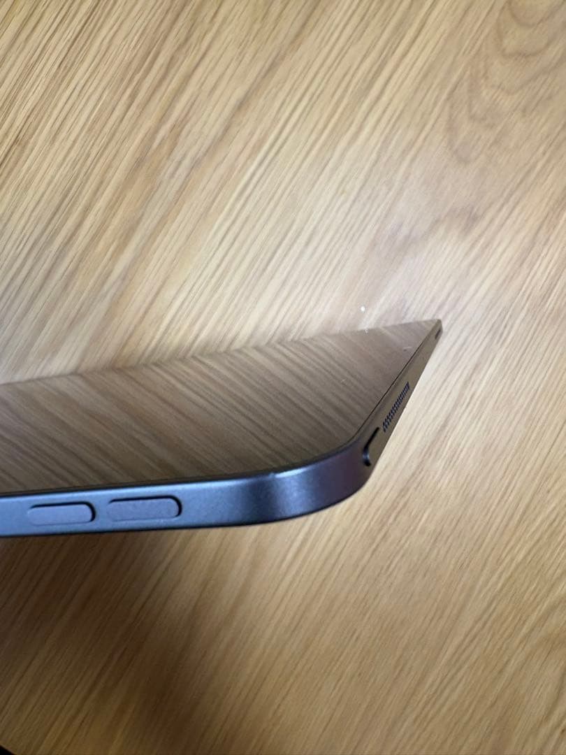 12.9インチ iPad Pro 128GB（第4世代）