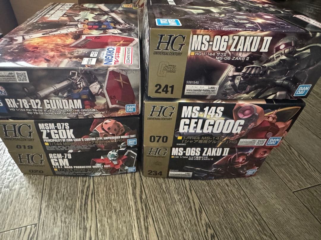 HG ガンプラ セット RX-78-02 ZAKU II など