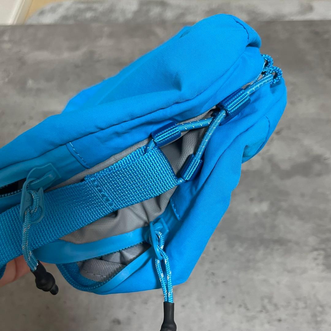 topologie ボトルサコッシュラージ 青 + ストラップ8mm