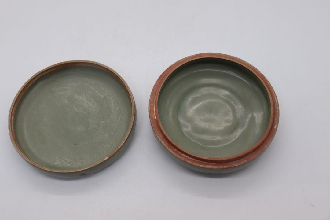 中国　青磁蓋物　青磁　送料込み0406