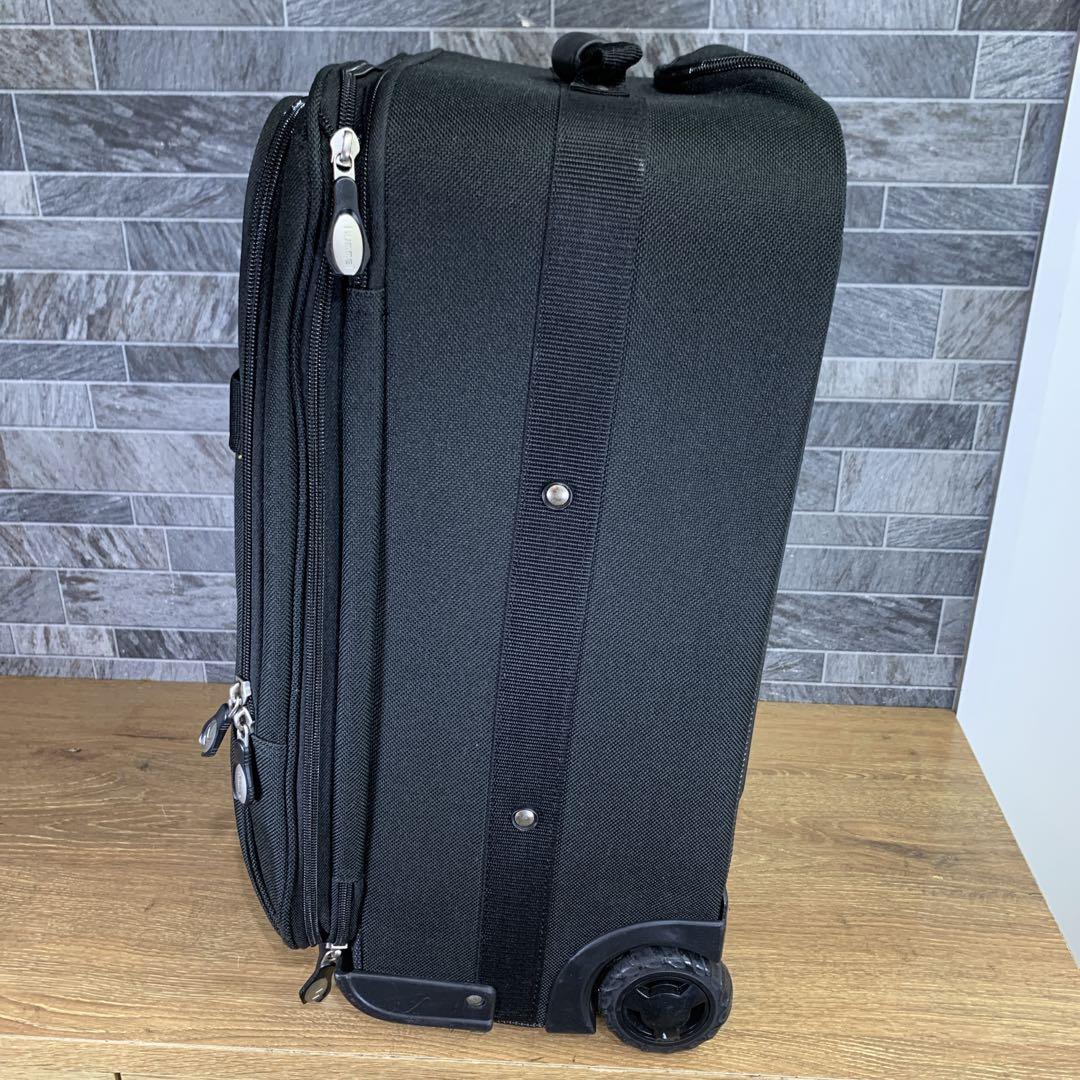 北欧　hummel　ヒュンメル　キャリーケース　機内持ち込み可能サイズ