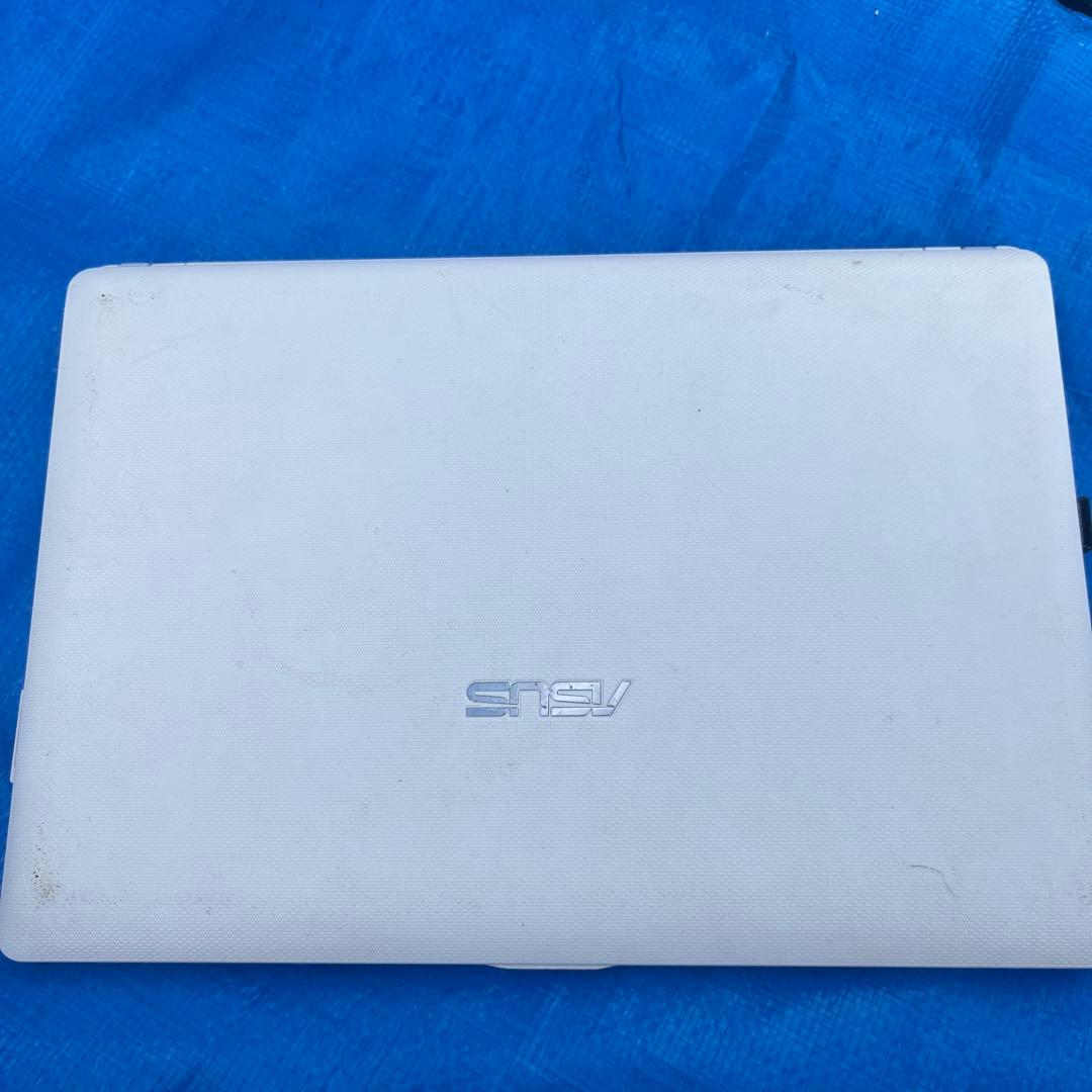 その他ノートPC本体 ASUS X101CH