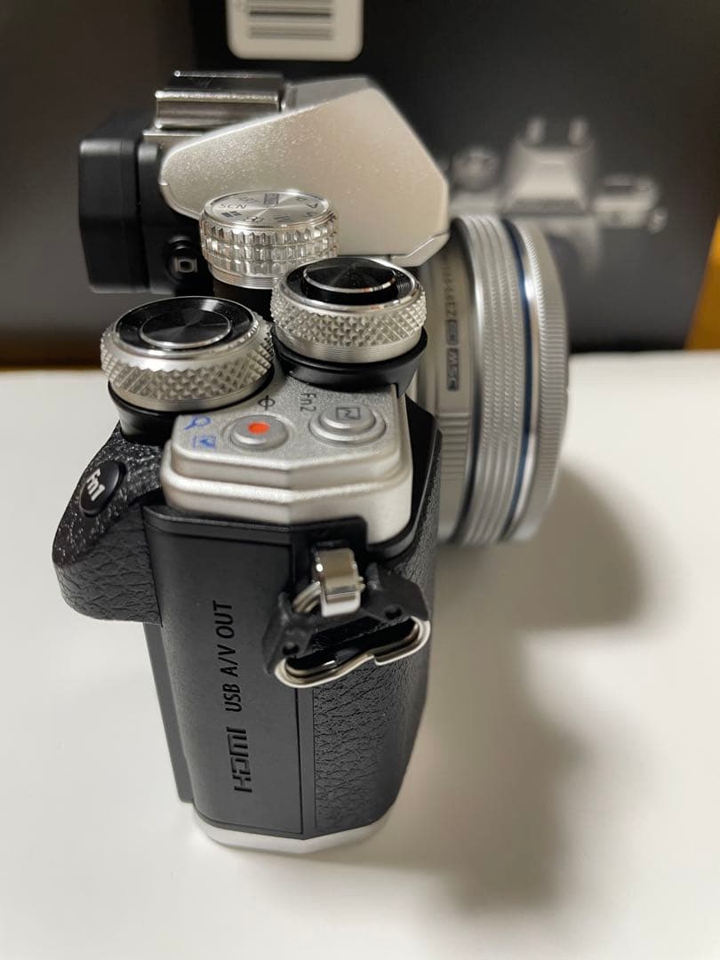 OLYMPUS OM-D E-M10 MarkII ズームレンズ150mmセット