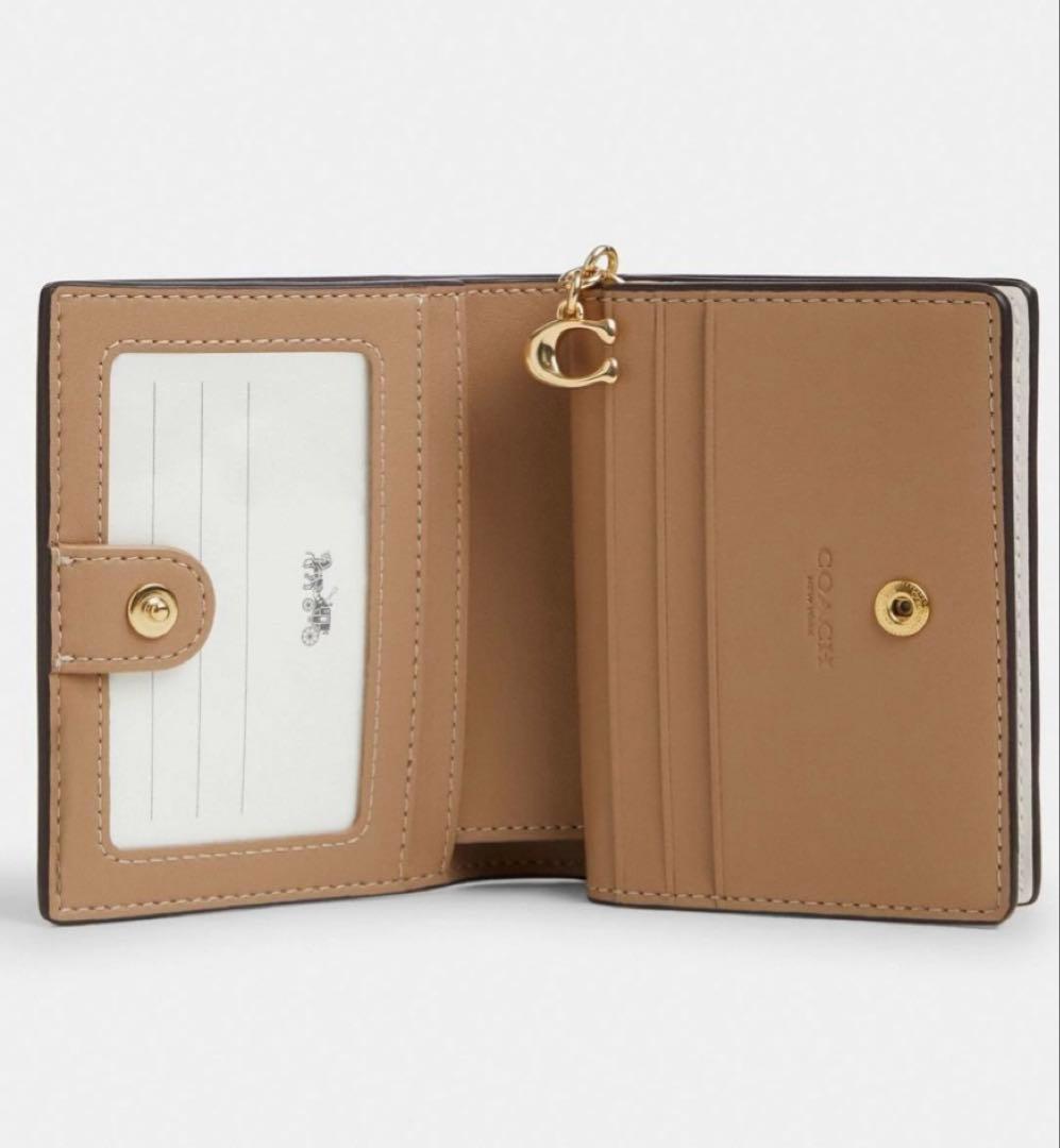 【日本限定】新品未使用coach スナップ ウォレット・フローラル プリント