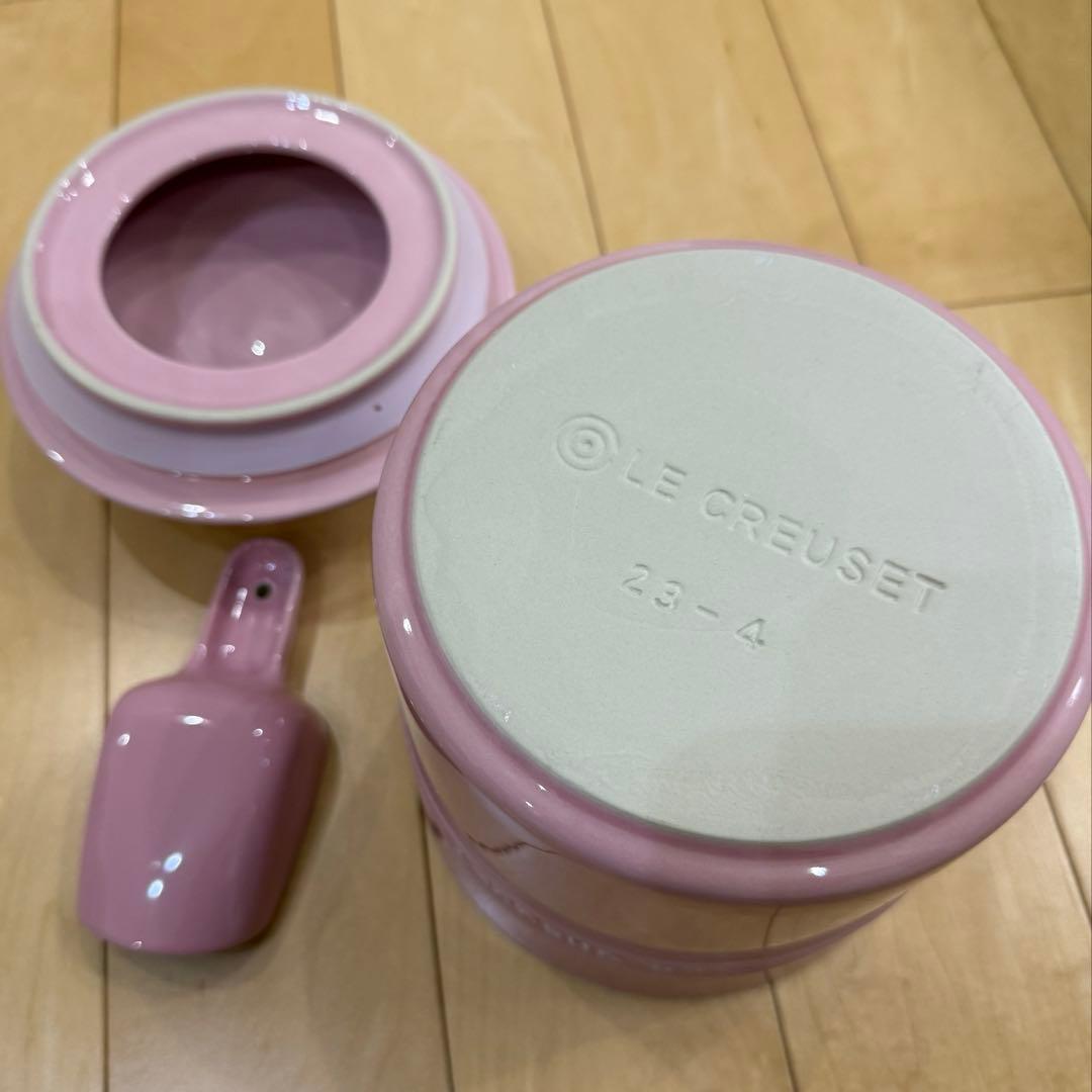 ル・クルーゼ　犬用フードコンテナ　スコップセット