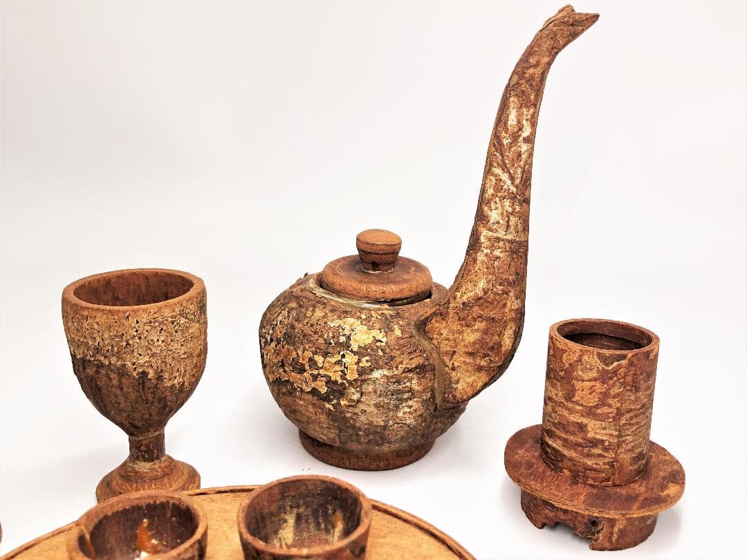 【 シナモン木彫茶器 】 １８世紀セイロン　オランダ商船　伝世収蔵品