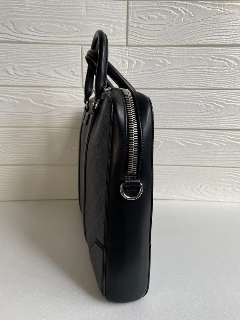 Gucci GGスプリームキャンバス　ビジネスバッグ　ブリーフケース　グッチ