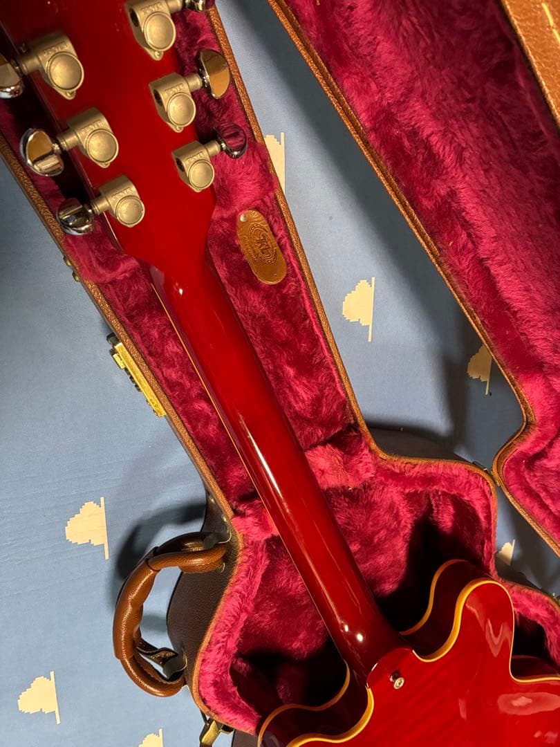 ⭐️Gibson ES-335 DOT チェリーレッド