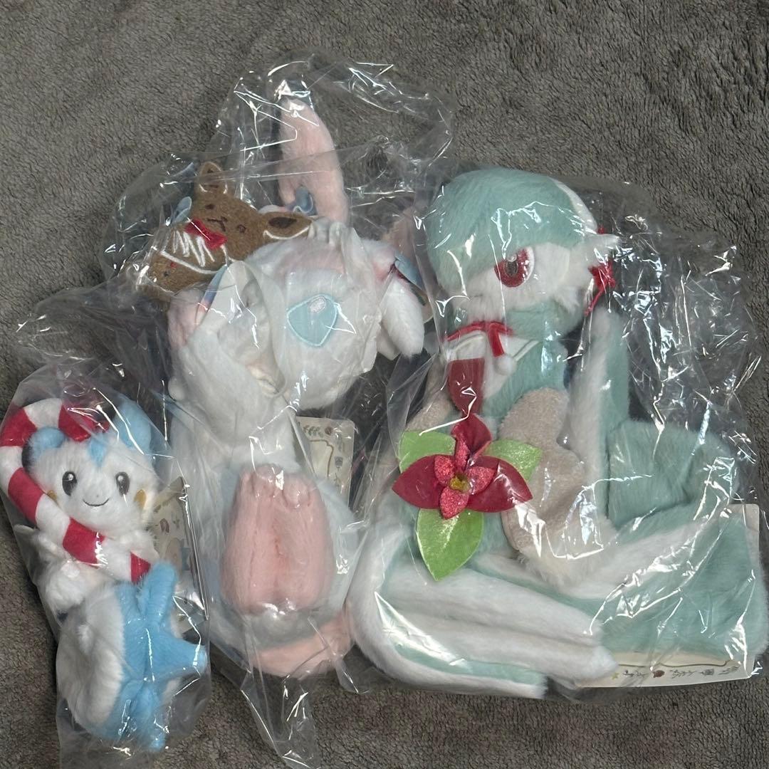 ポケモン　クリスマス　ぬいぐるみ　サーナイト ニンフィア パチリス