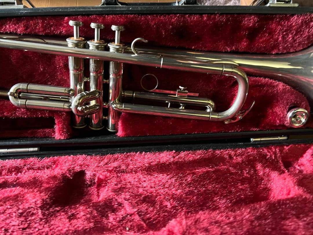トランペット　YTR-136 シルバー