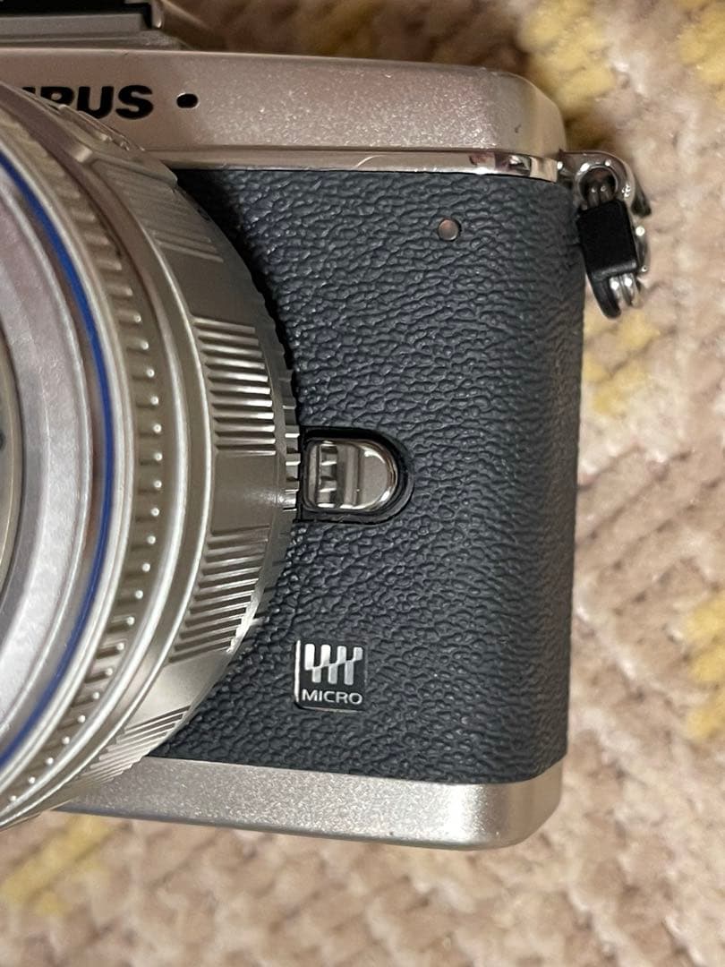 オリンパス OLYMPUS PEN E-P2本体＋レンズ2個＋バッテリー＋充電器