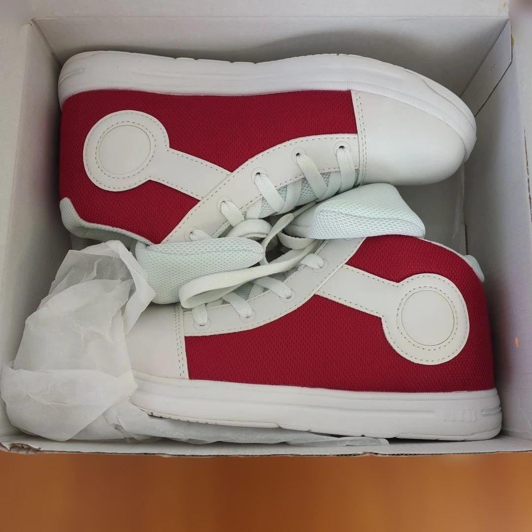 名探偵コナン　シューズ　キック力増強シューズ 赤色23.0cmEE　新品未使用