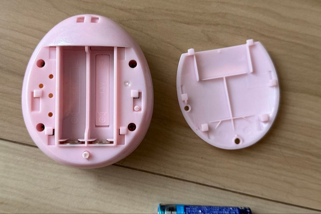 美品　たまごっち　ピース　ピンク