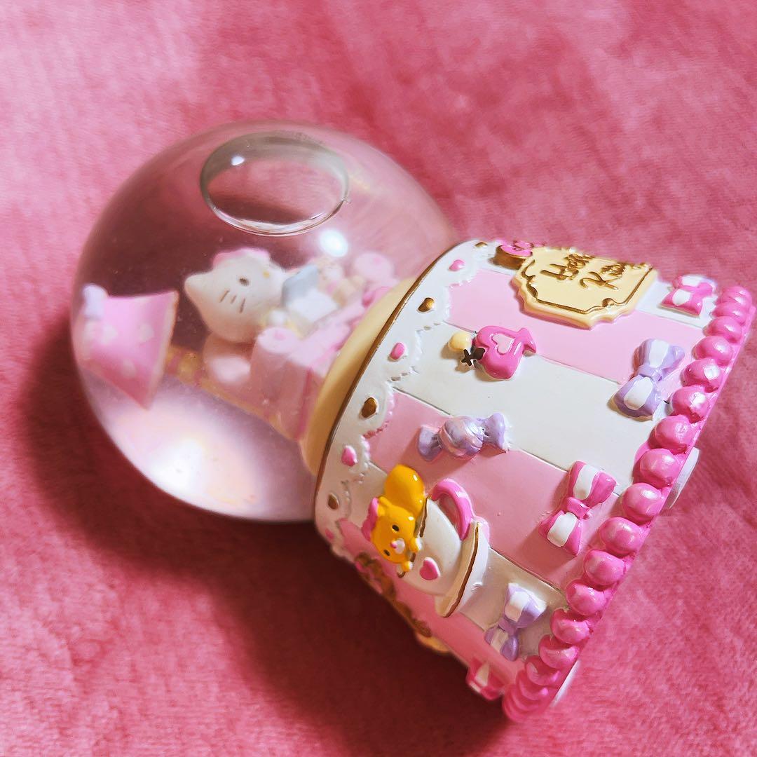 希少レア　ハローキティ　スノーグローブ　スノードーム　2013 サンリオ