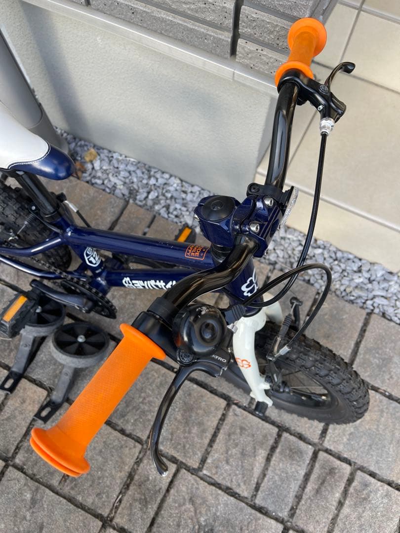 ヨツバサイクル 幼児用自転車 補助輪付き　12サイズ　手渡し1.4万円