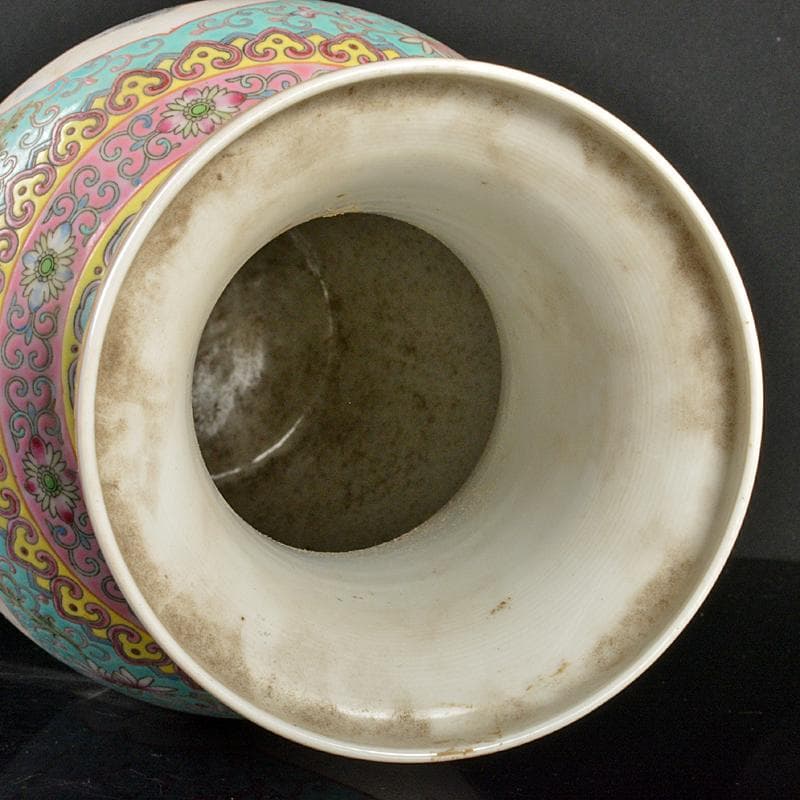 中国　中国景徳鎮製款　粉彩　花弁山水文盤口瓶　M　R6661B