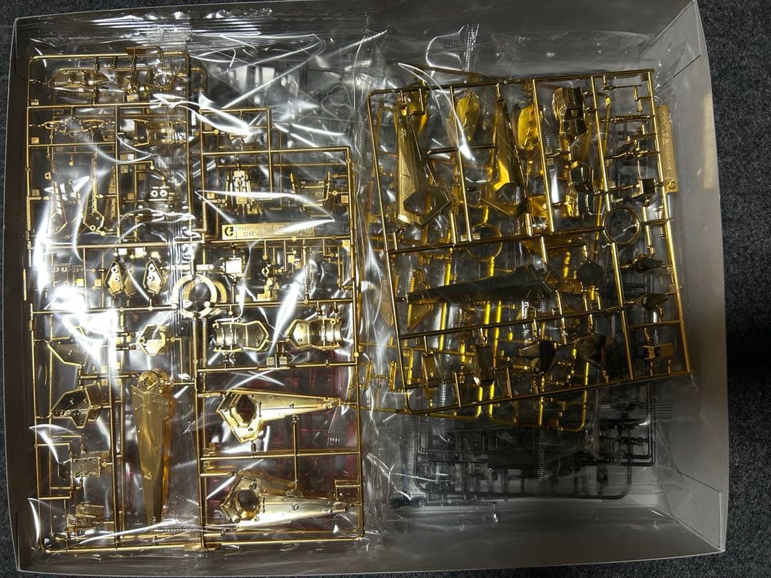 MG 1/100ガンダムベース限定　百式Ver.2.0 メカニカルコアメッキ