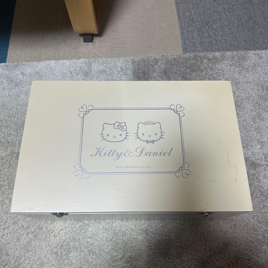 ハローキティ＆ダニエル モヘアドール