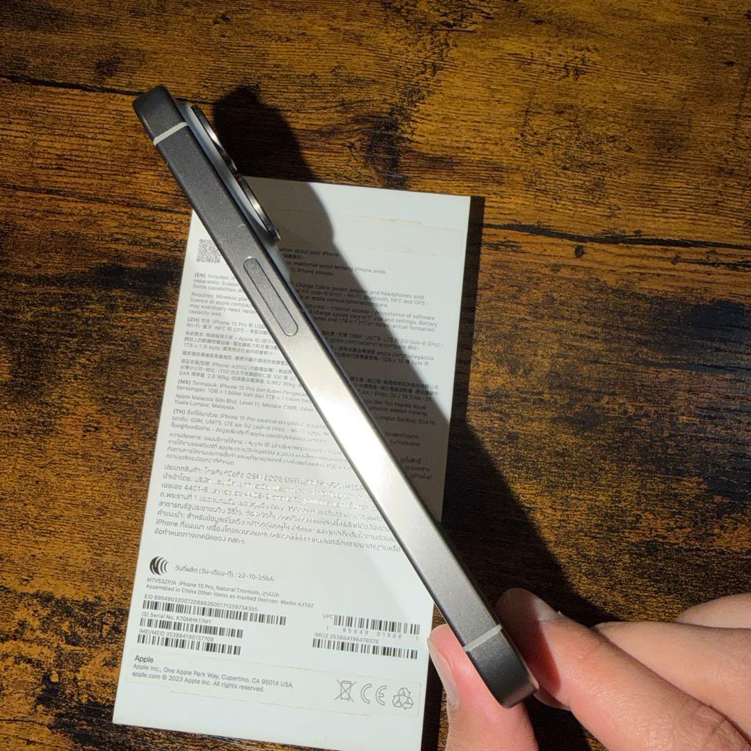 iPhone 15 Pro 256 GBシャッター音無し 海外版