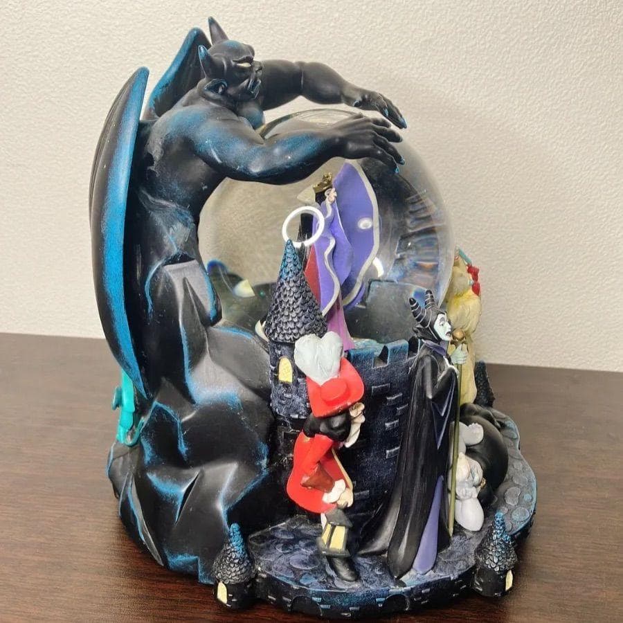 ディズニー⭐︎ヴィランズ スノードーム オルゴール付♪