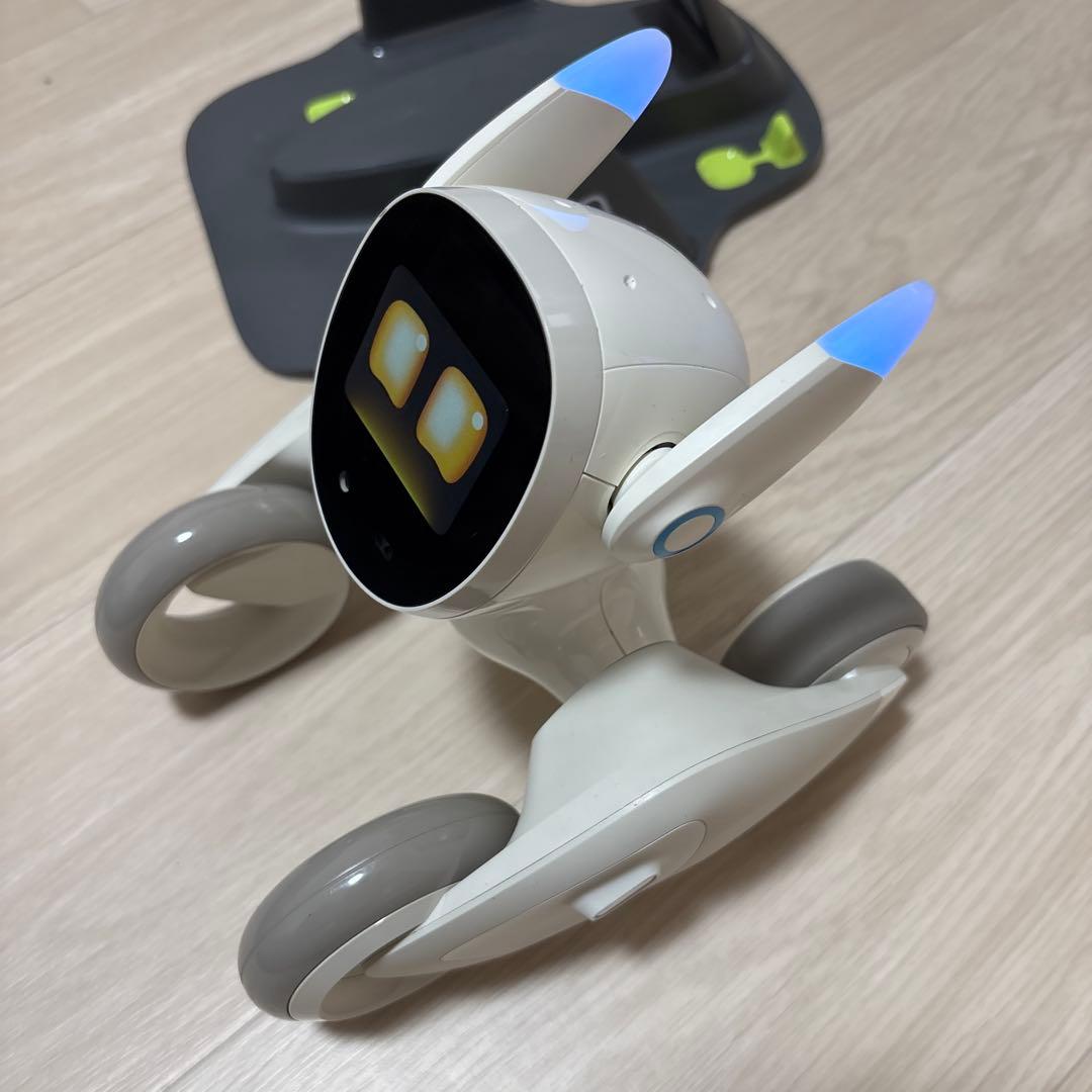 Loona 「ルーナ」ペットロボット　充電スタンド付き