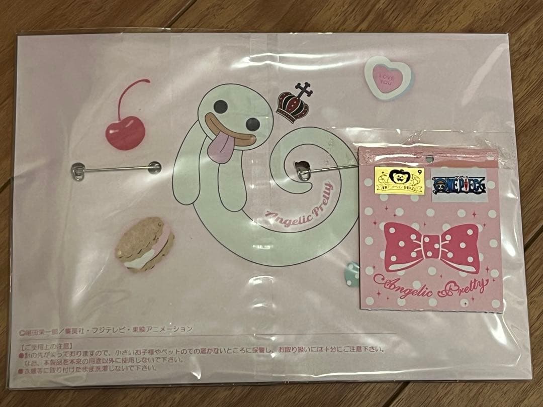 ワンピース ペローナ ホロホロゴースト 麦わらストア 限定 輩 レア 缶バッジ