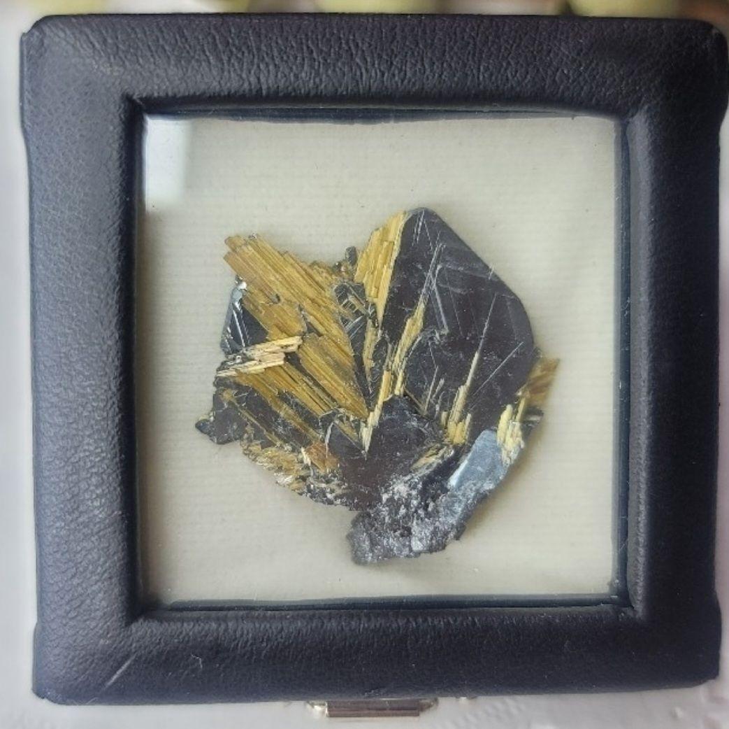 【超希少原石/最強品質】ヘマタイトルチル＊ブラジル産＊　天然石 原石