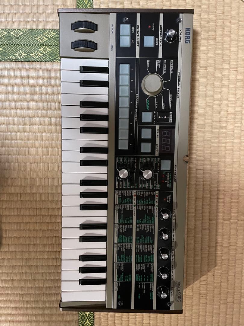KORG ( コルグ ) microKORG　アナログモデリングシンセ